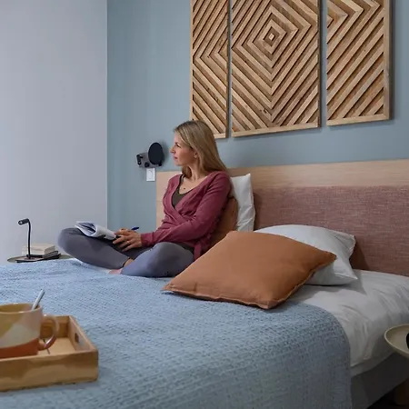 Eden 公寓式酒店 5*