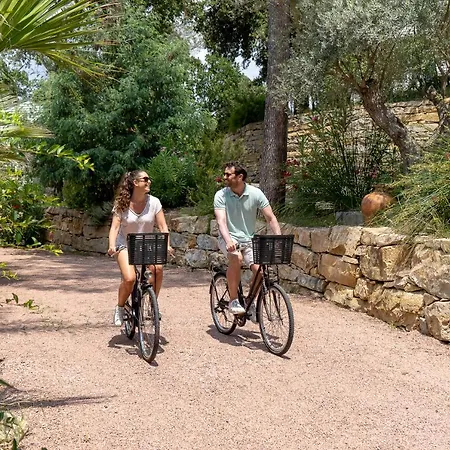 Ξενοδοχείο με διαμερίσματα Eden 5*